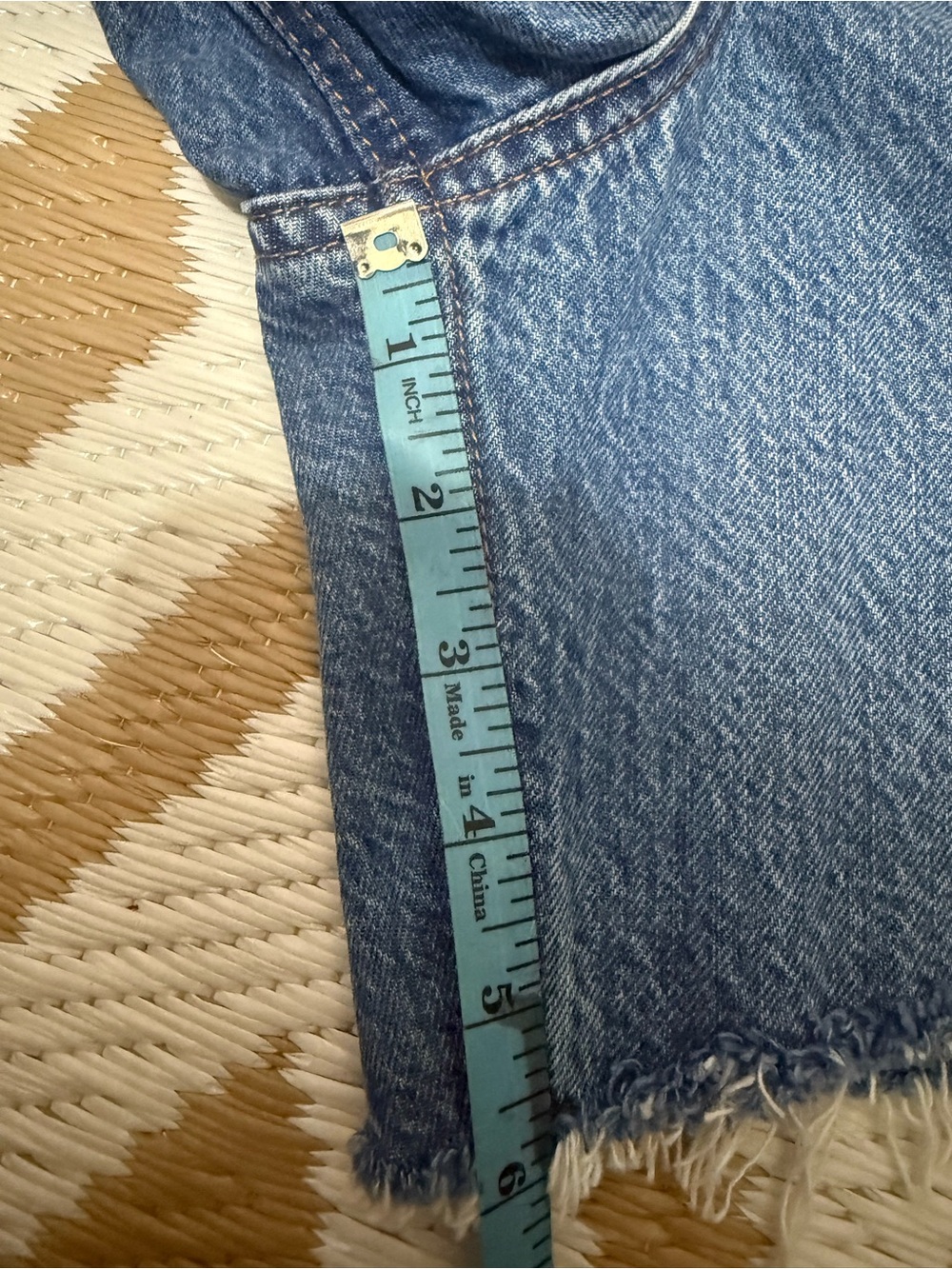 Abercrombie & Fitch The Loose Short High Rise Blue Denim Cut Off Shorts
30/10 - Picture 6 of 7